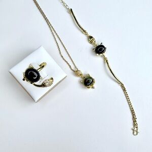 Elegant Black and Gold Cat Jewelry Set